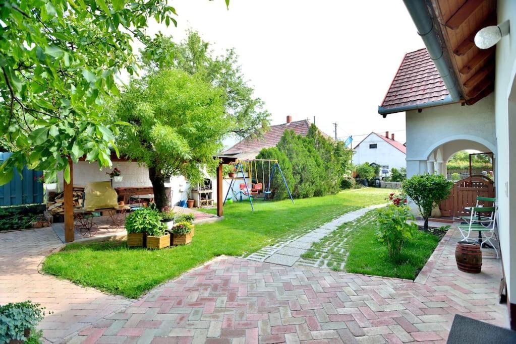 Levendula Vendégház Lovas Kültér fotó